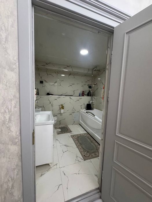 Коттедж евро дом. Мирзо Улугбекский район Чингельди
Соток 2,7  Площадь