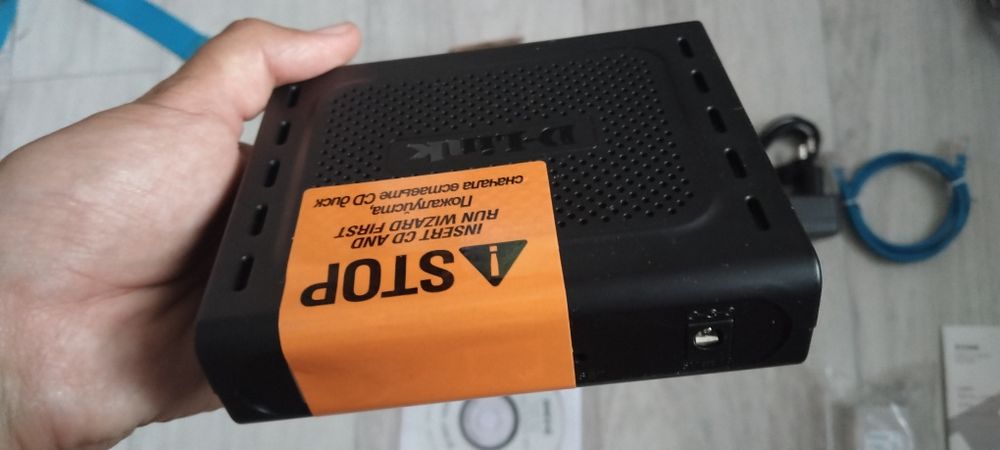 Продам новый маршрутизатор DSL-2500U