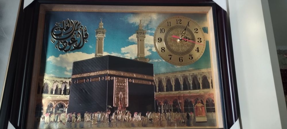 Часы настенные новая