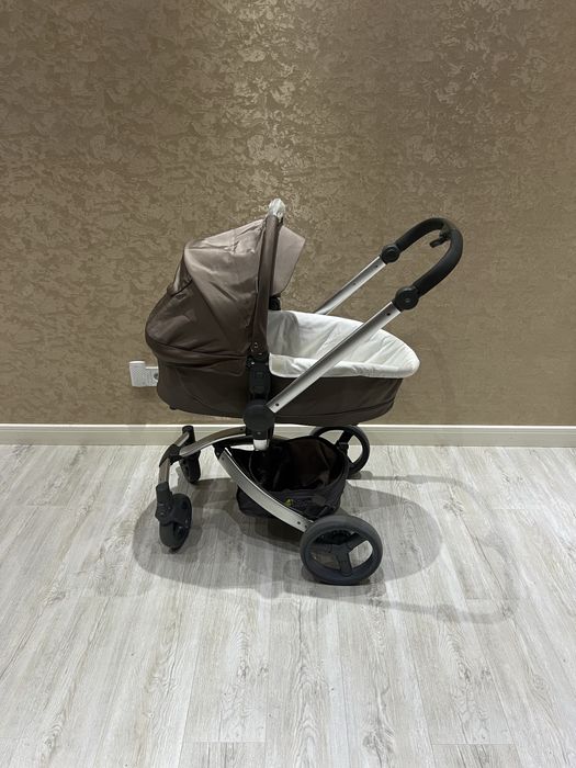 Детская коляска фирмы Hauck