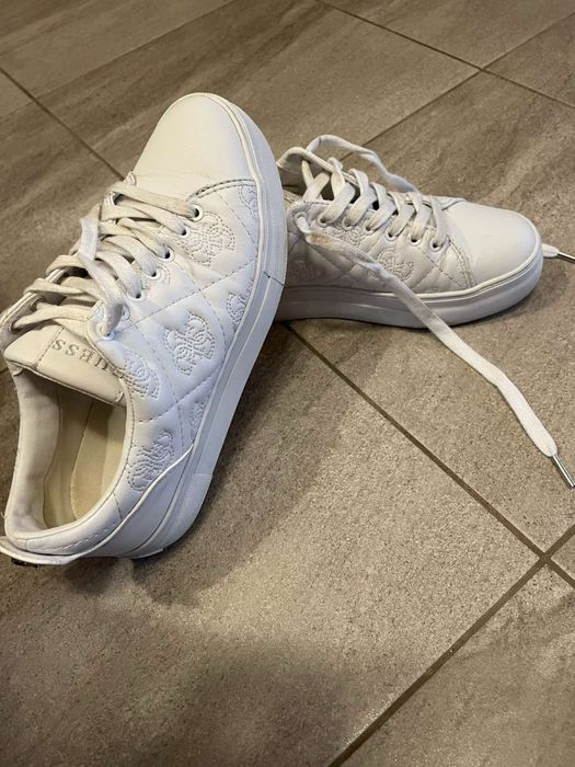 Дамски обувки Guess