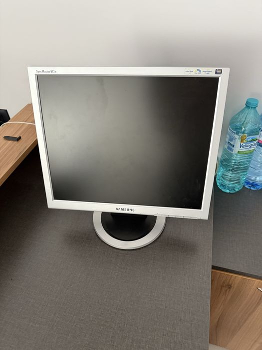 Стара Техника, клавиатури, мишки, екрани и т.н