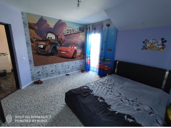 Inchiriez apartament la Casa aproape de oras