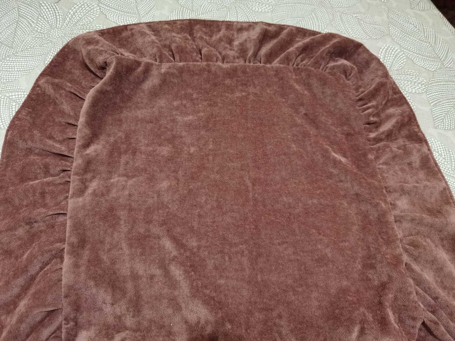 2 бр ушити от мен покривки за табуретки