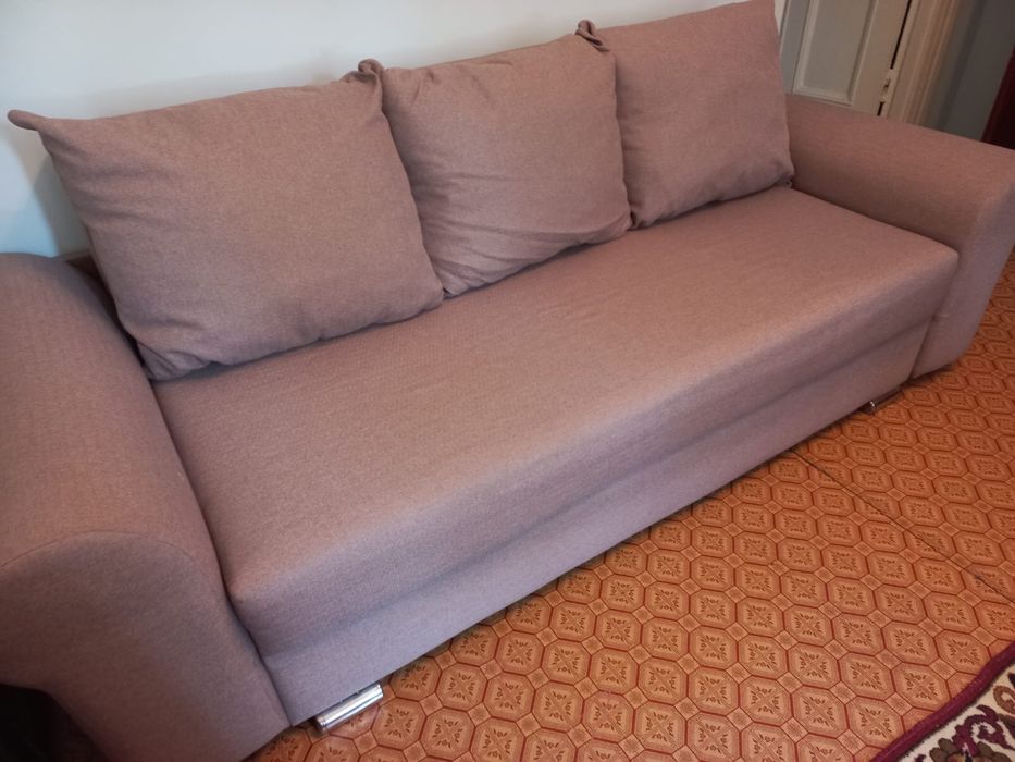 Продаю хороший Диван