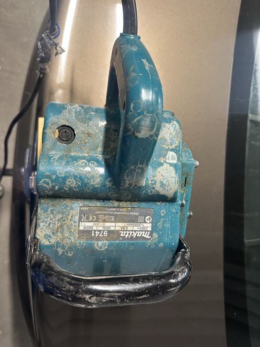 Vand masina electrica  de periat lemn