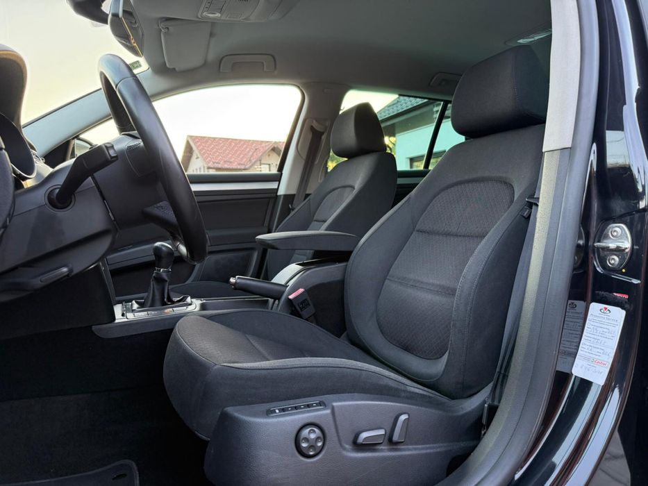 Vand sau schinb Skoda Superb Manual 2.0 litri 140 cp km 192.000