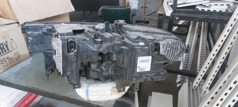 Продам LED фару на BMW X7 G07 2018гв.