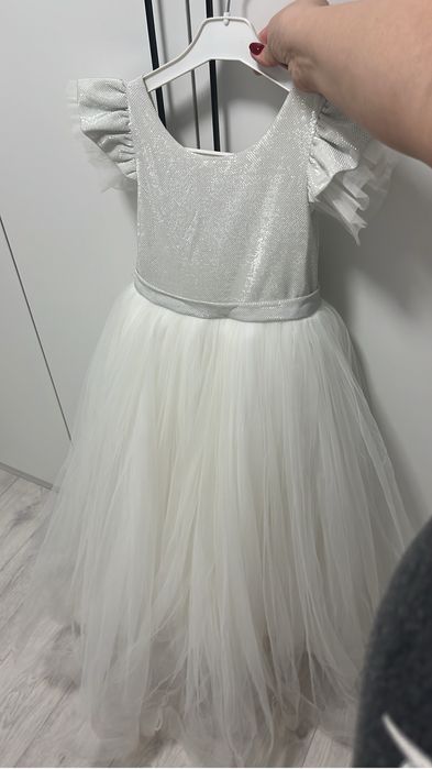 Платье белое пышное