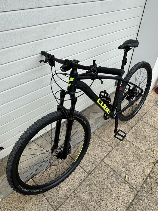 Bicicleta MTB Cube Race One Hardtail