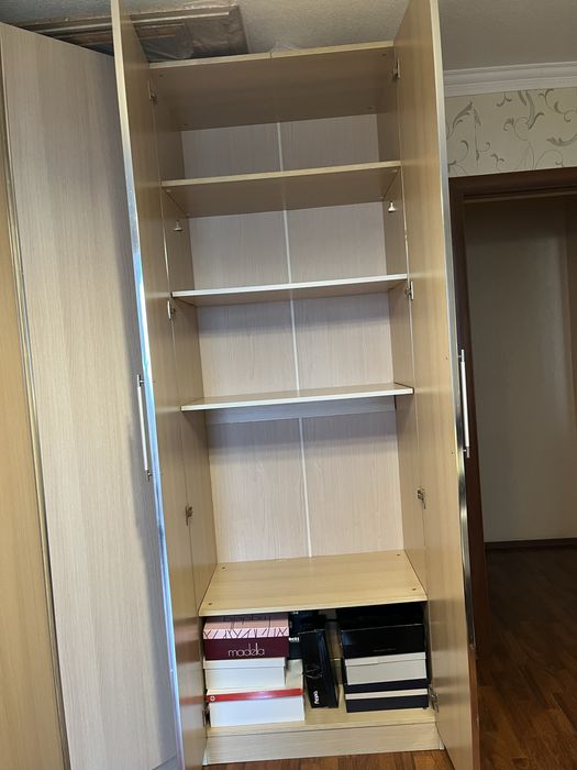 Шкафы для одежды