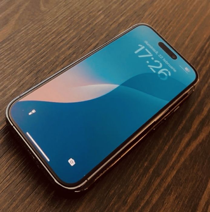 Vând Iphone 14 Pro impecabil