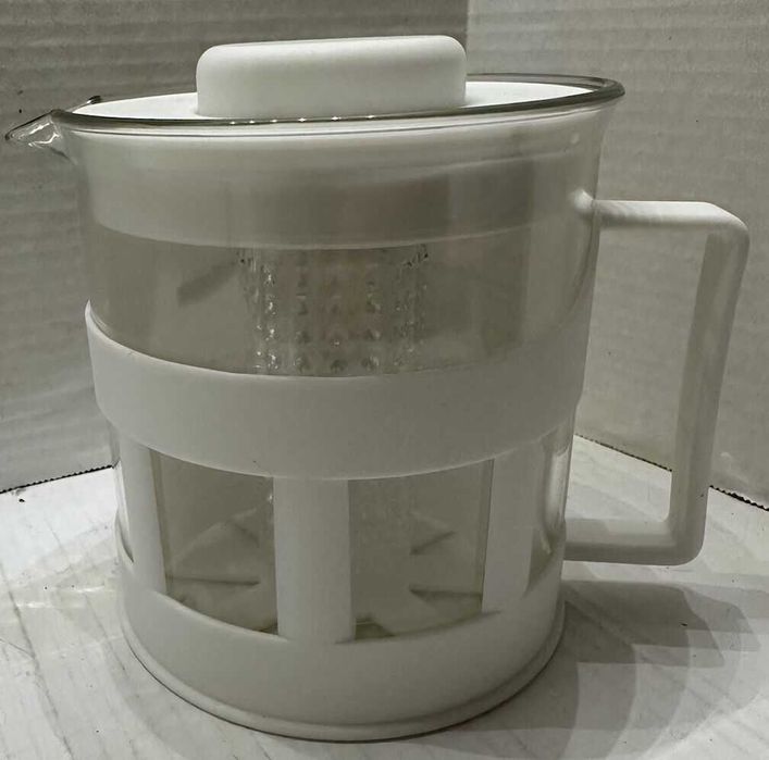 Set ceainic și pahare cu infuzor alb, ambalat