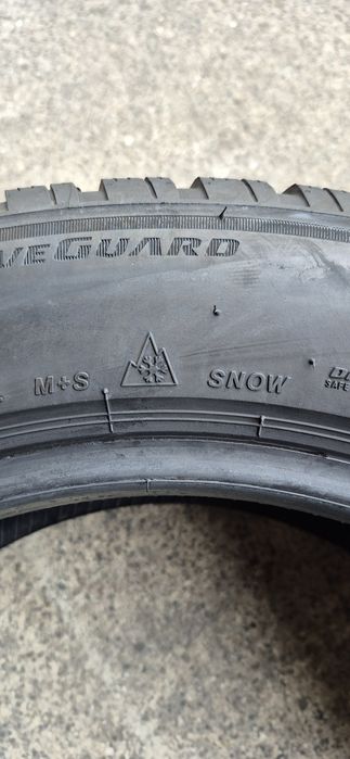 4 anvelope iarna runflat Bridgestone 225/55/17 .Pretul este pe bucata.