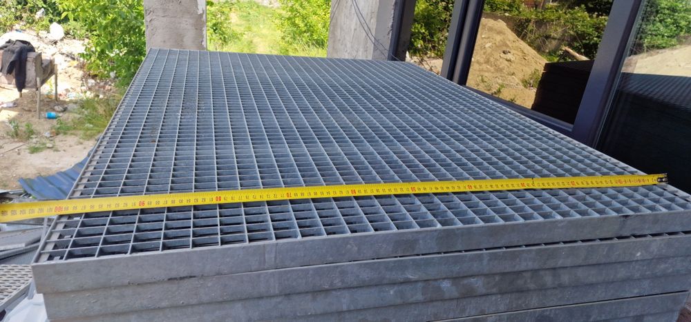 Trepte zincate galvanizate