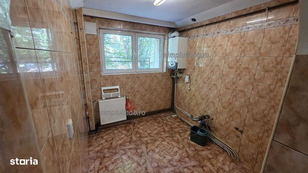 Decomandat 2 Camere, 1 Decembrie