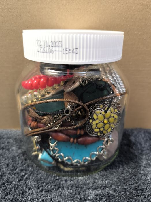 Мистериозни бурканчета