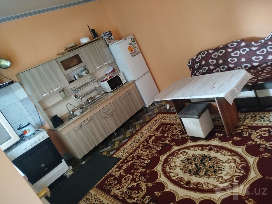 1 xonasi beriladi uchastka 8 metrli zal
