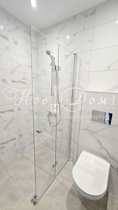 Дава се под наем Тристаен апартамент в София, Център - 82 кв.м за 797.64 € - Снимка #10