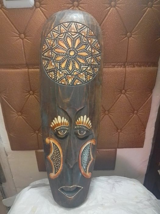 Маска за стена-дърворезба