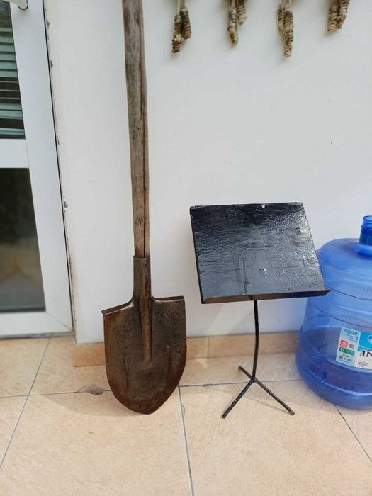 Лопата садовая крепкая