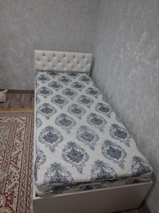 Односпальная кровать