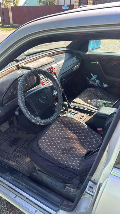 Уральск Mercedes Benz 200C