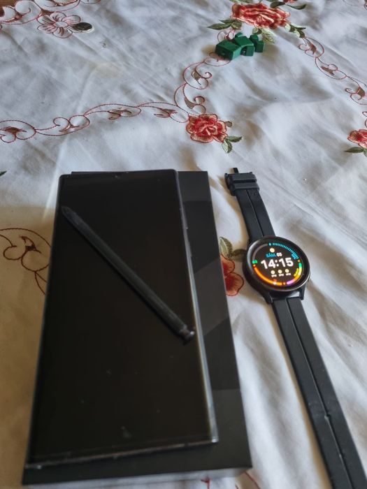 Samsung Galaxy S22 Ultra 5G + Galaxy Watch5 Pro LTE – pachet complet