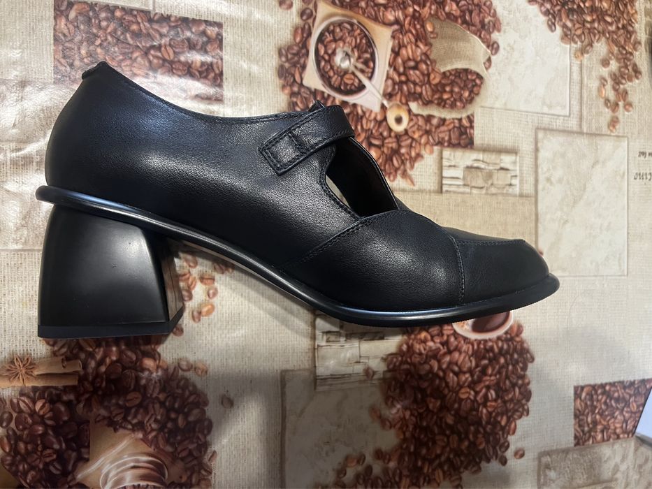 Продаю новые туфли