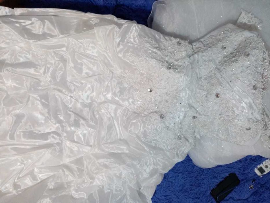 Продам свадебное платье