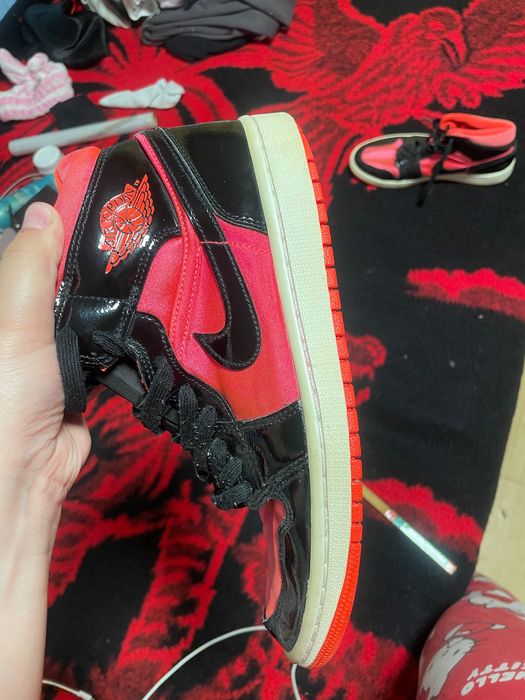 Jordan 1 mid număr 40.5