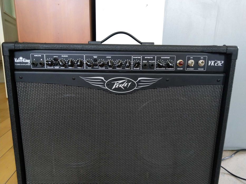 Лампово комбо Peavey ValveKing 212 (100W) + Оригинален фуутсуич Peavey (2 бутона)
