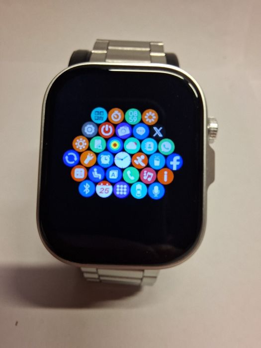 Смарт часовник с множество екстри +ПОДАРЪК втора каишка