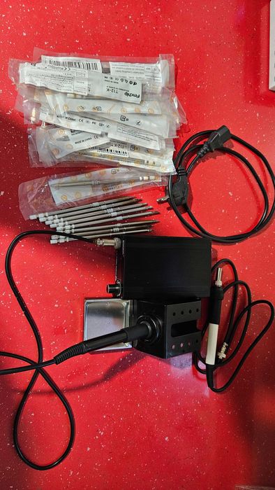 Stație de lipit KSGER T12 + 21 vârfuri + pachet complet