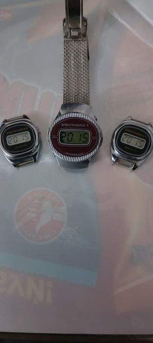 Часы Электроника.