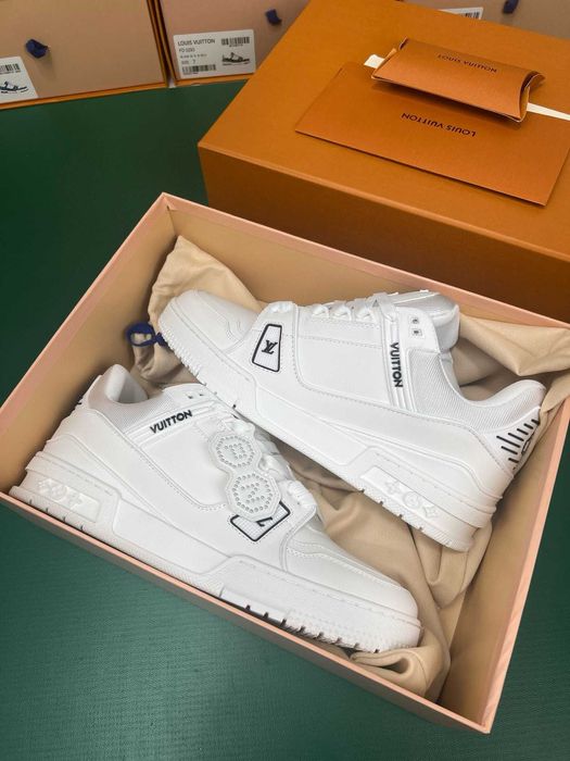 Adidasi Louis Vuitton Trainer Premium