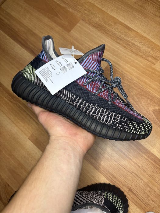 YEEZY 350 V2 “Yecheil”