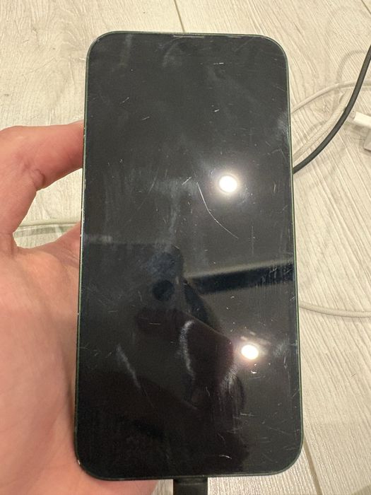 Продам iphone 13