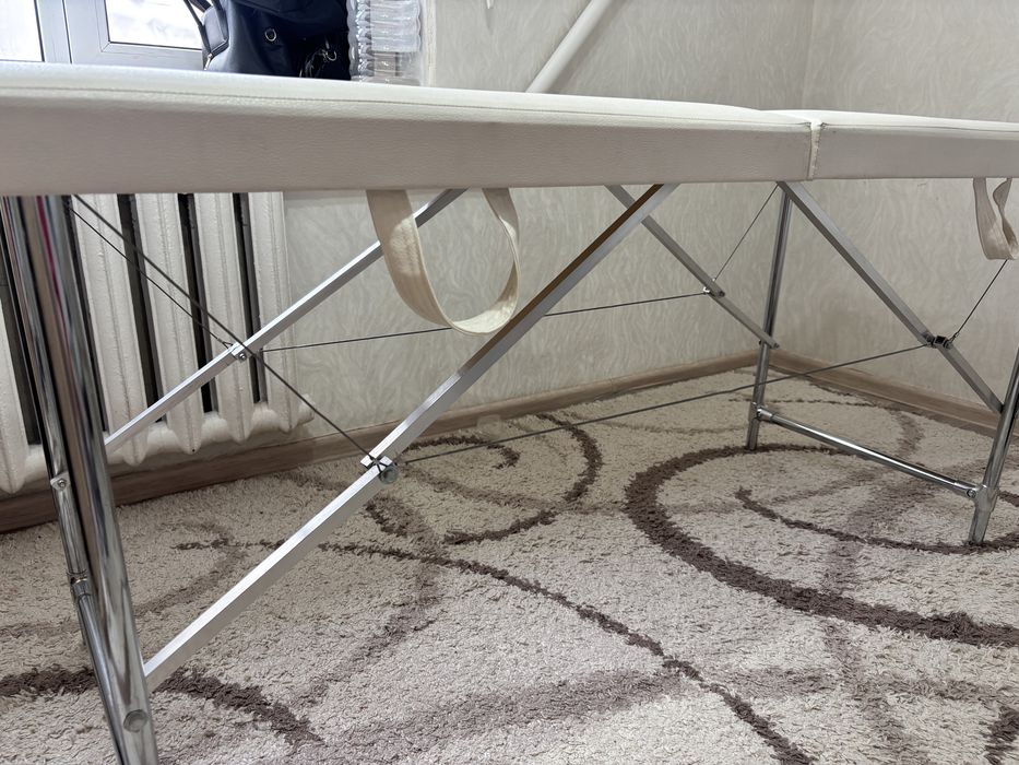 Кушетка для наращивания ресниц