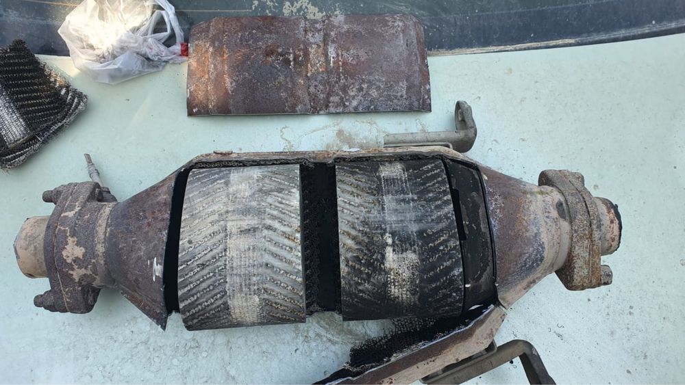 Авто катализатор