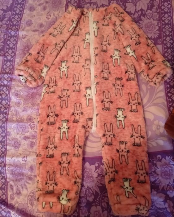 Отдам пакет вещей на девочку