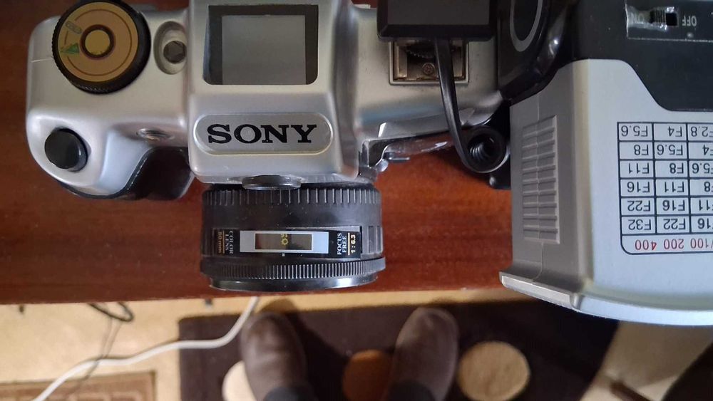 Aparat foto Sony DL2000A pe film