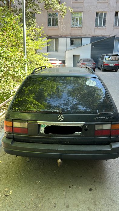 ПРОДАМ Volkswagen Passat 1992 года