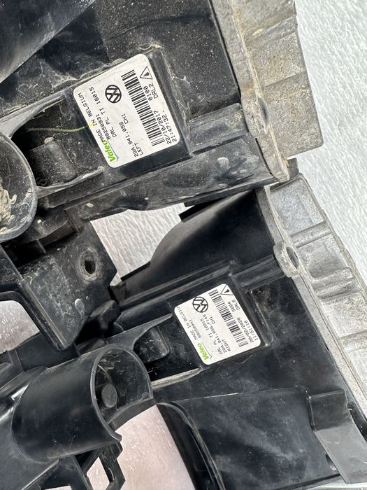 Leduri bară stânga dreapta vw t roc.cod:2ga941056.2ga941055.