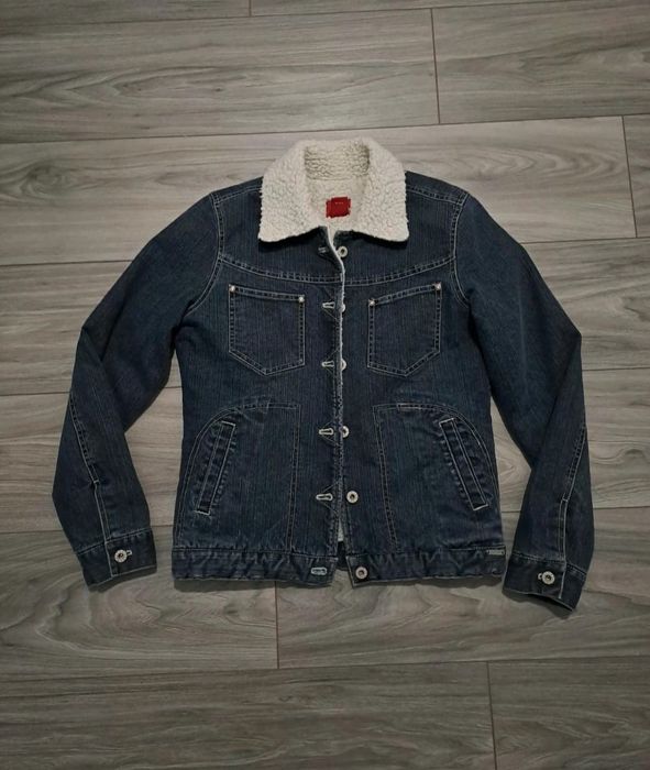 Geaca de blugi inblanita Guess Jeans