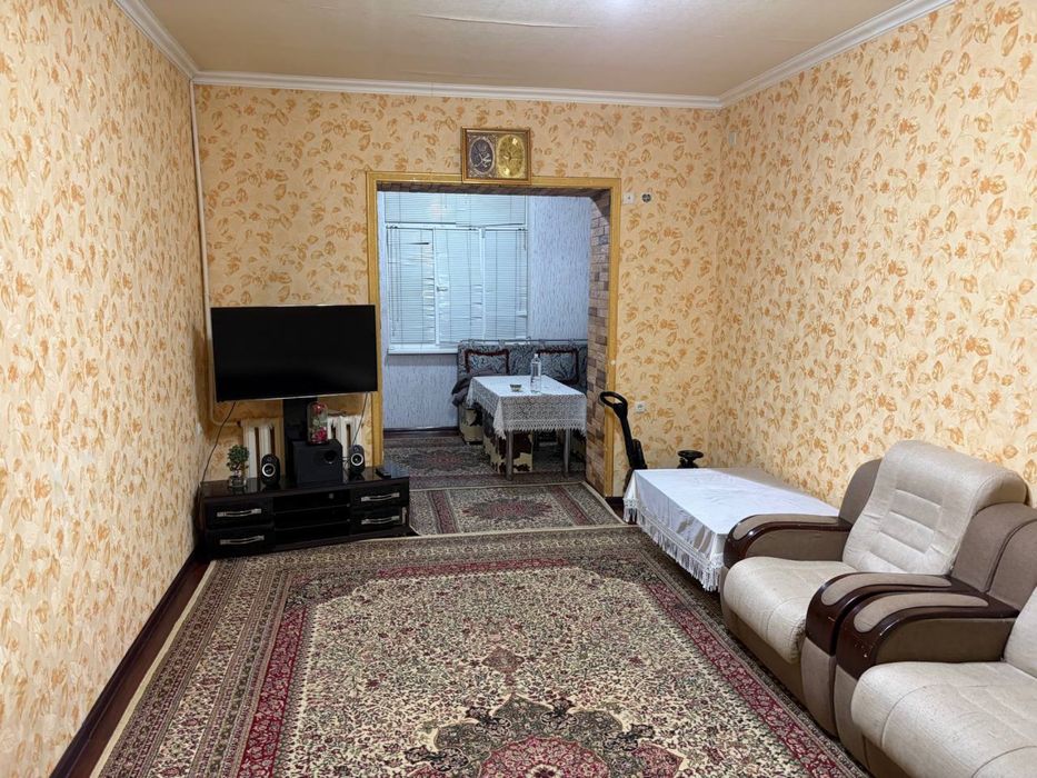 3-хонали квартира ижарага оилага берилади!