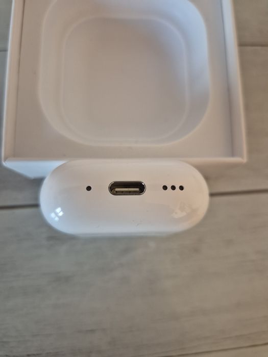 Airpods 4 sigilate