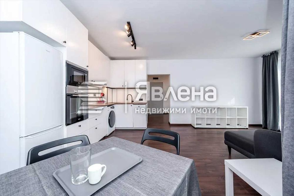 Дава се под наем Тристаен апартамент в София, Люлин 10 - 100 кв.м за 698.19 € - Снимка #1