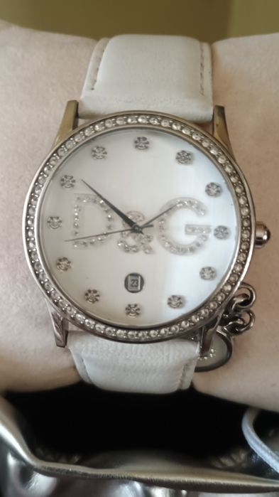 Ceas dama DG ,purtat ocazional,arata și functioneaza impecabila și fun