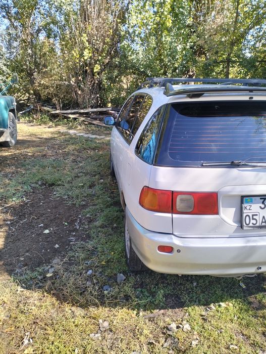 Тойота ипсум сатылады.